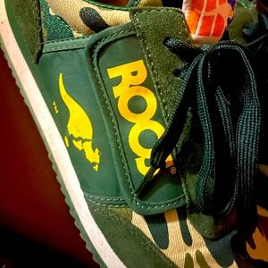 KangaROOS camp glitter RARE SIZE 8 women’s